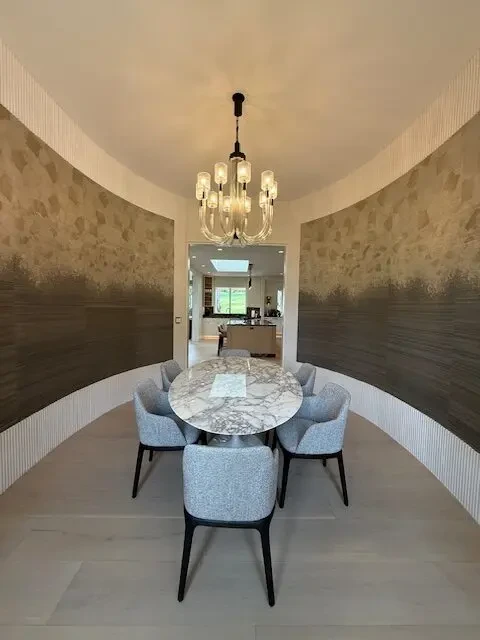 Decorative plaster dining room