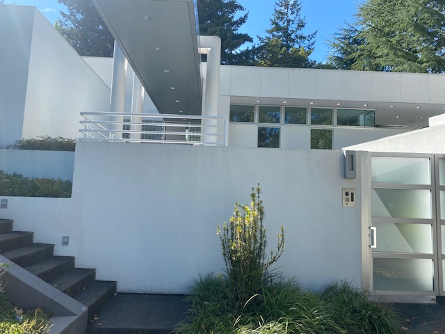 Modern architect designed home stucco